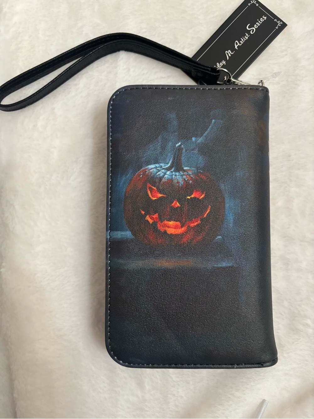 The Legend of Sleepy Hollow Wristlet Wallet NWT | Halloween - Picture 3 of 4